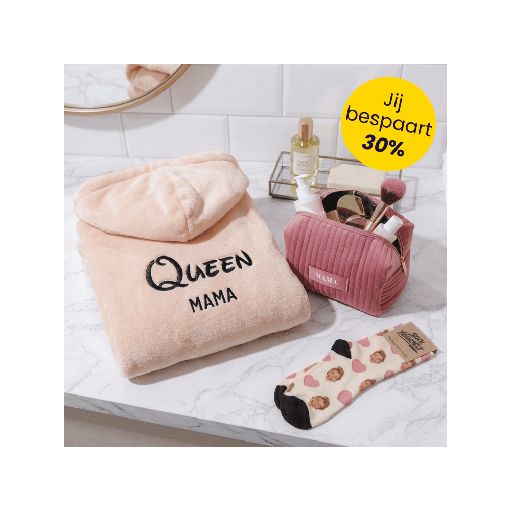 Geschenkset Kosmetiktasche Bademantel und Socken