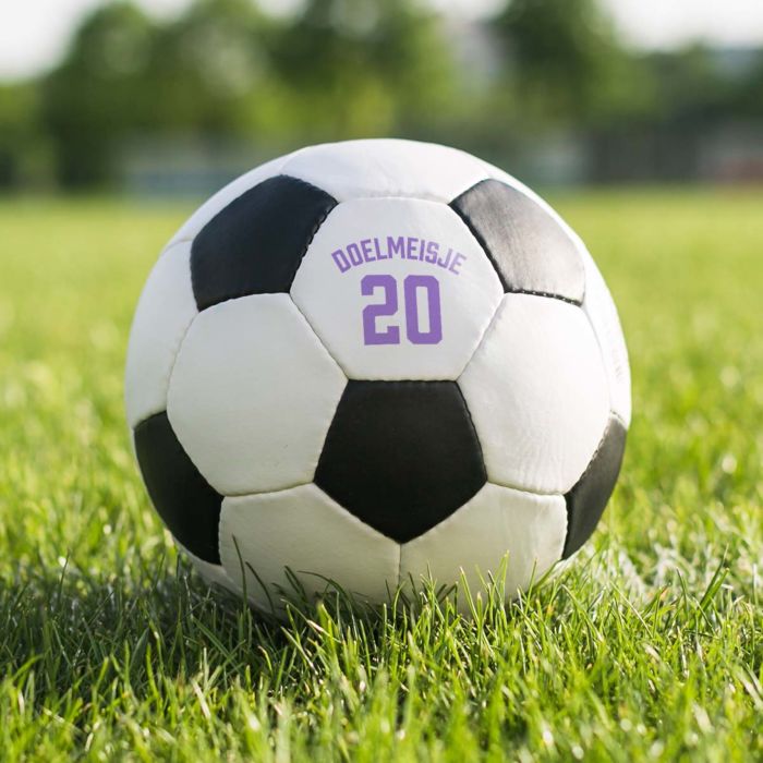 Gepersonaliseerde voetbal met tekst en nummer